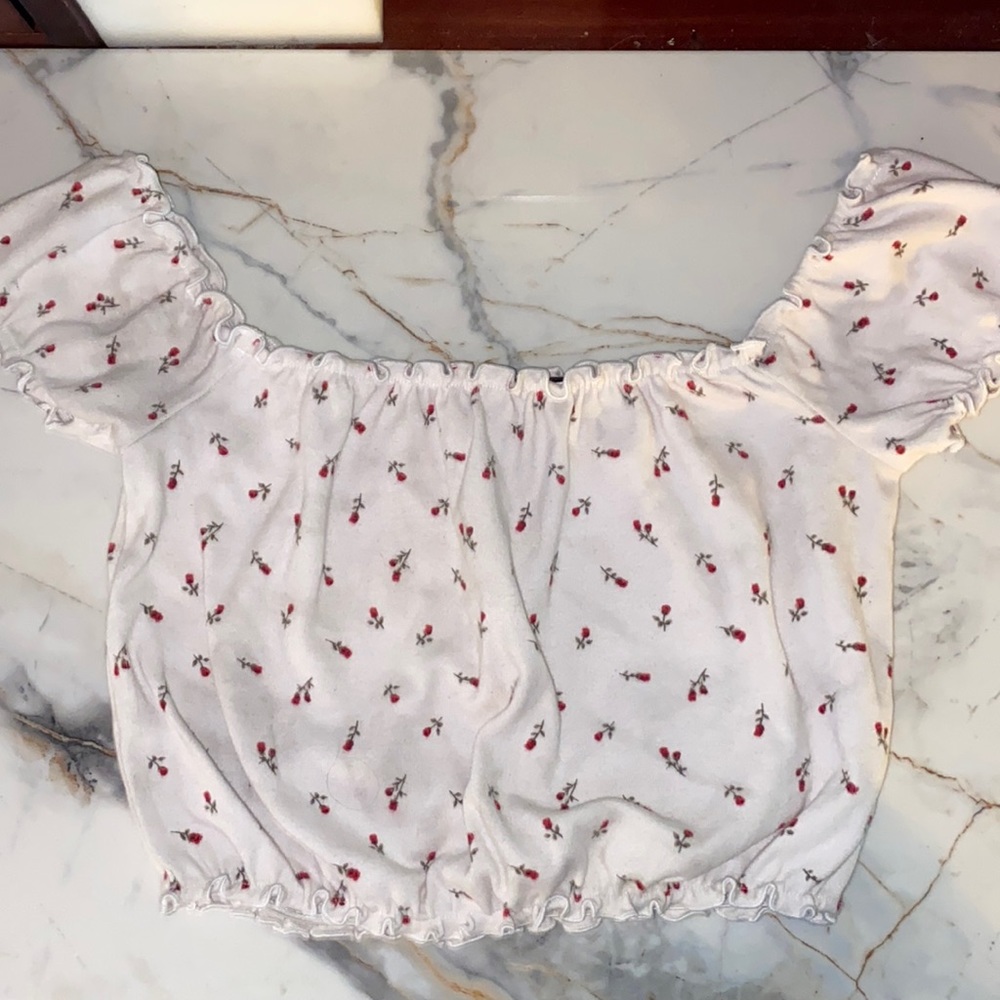 White off the shoulder crop top